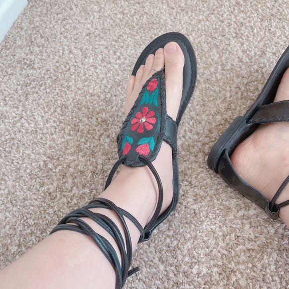 ASOS gladiator black floral red embroidered sandals made in India New - Picture 3 of 11